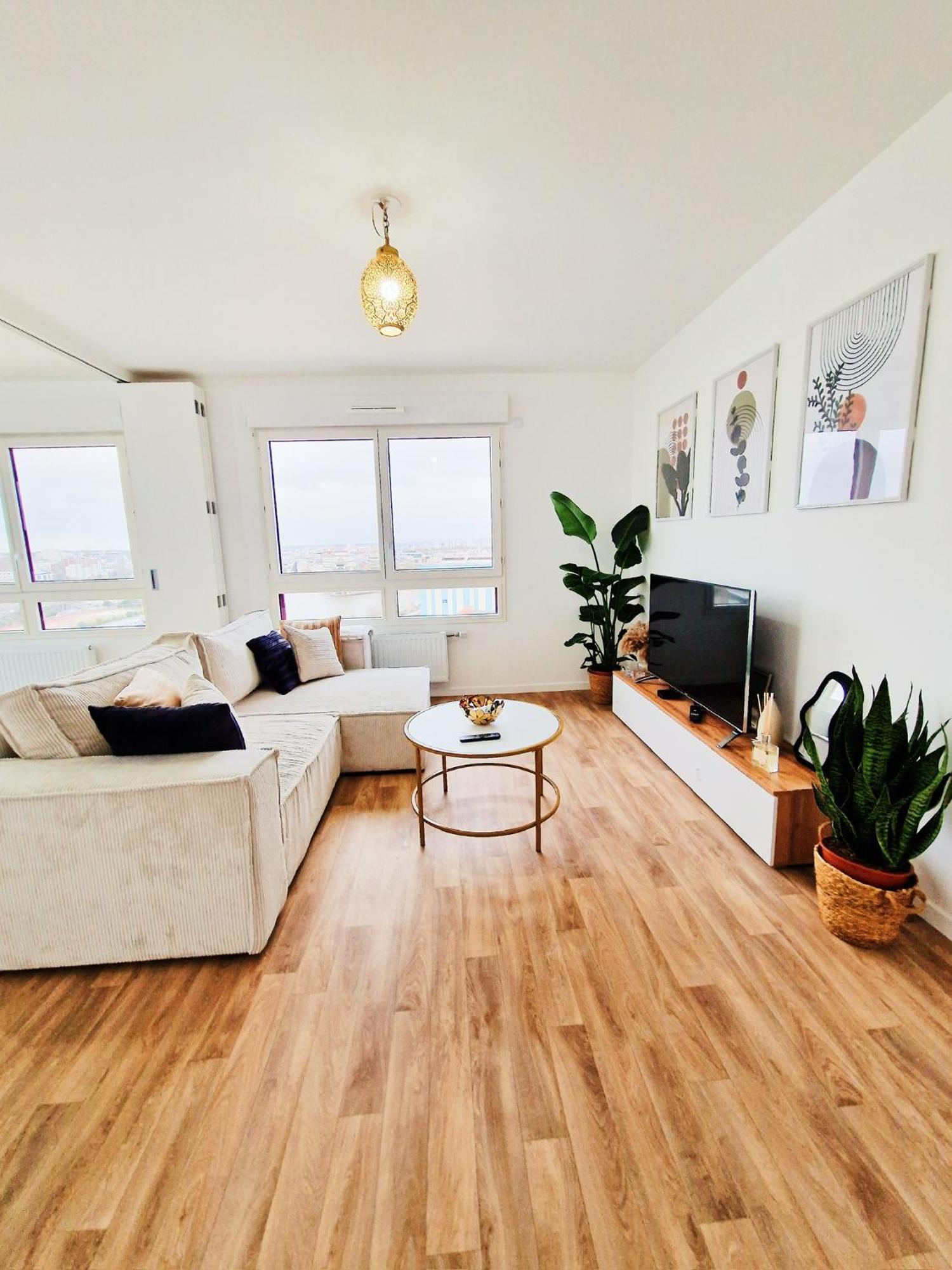 Charming With Panoramic Seine River & Eiffel Tower Views Appartement *