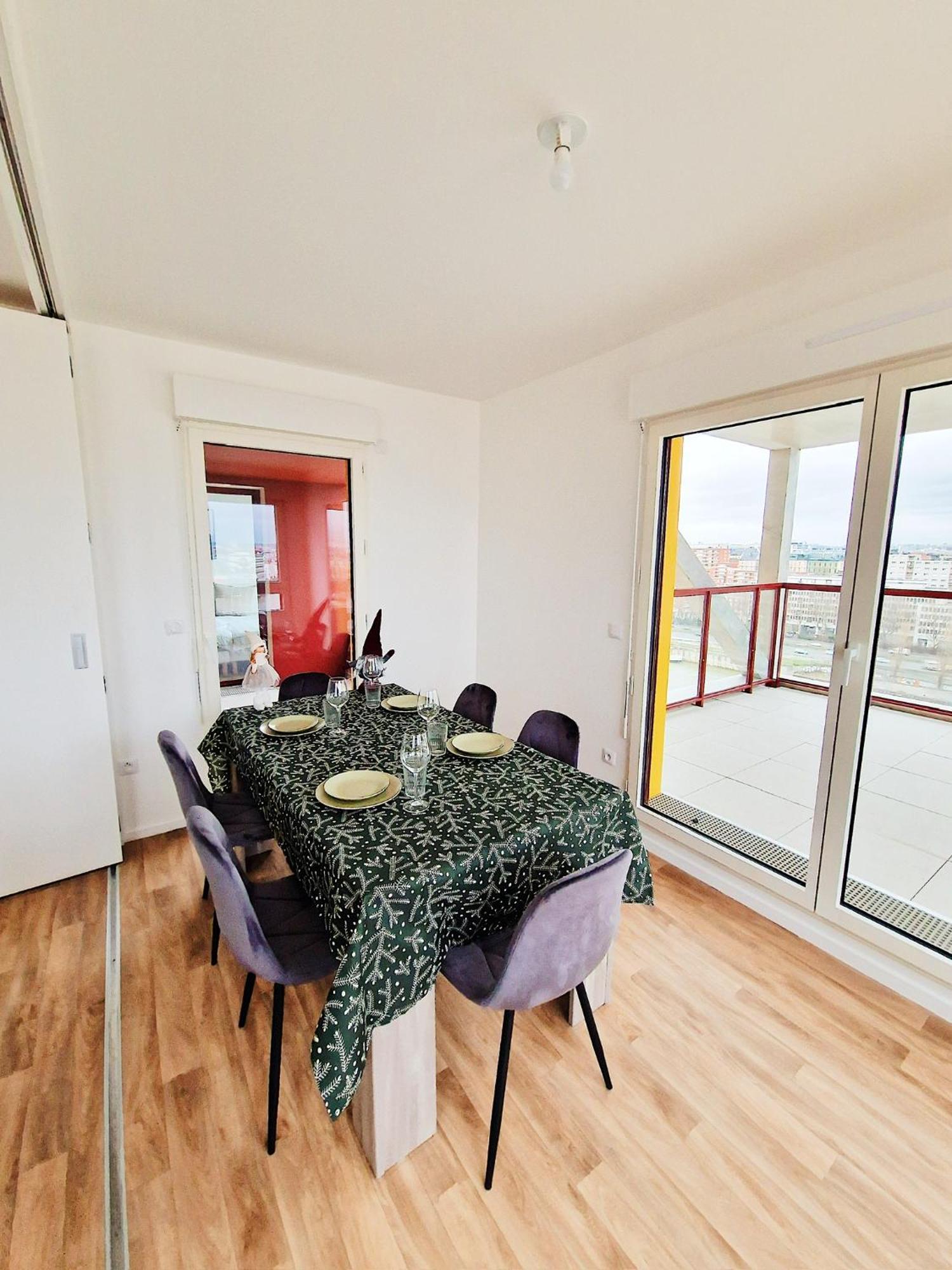 Charming With Panoramic Seine River & Eiffel Tower Views Appartement