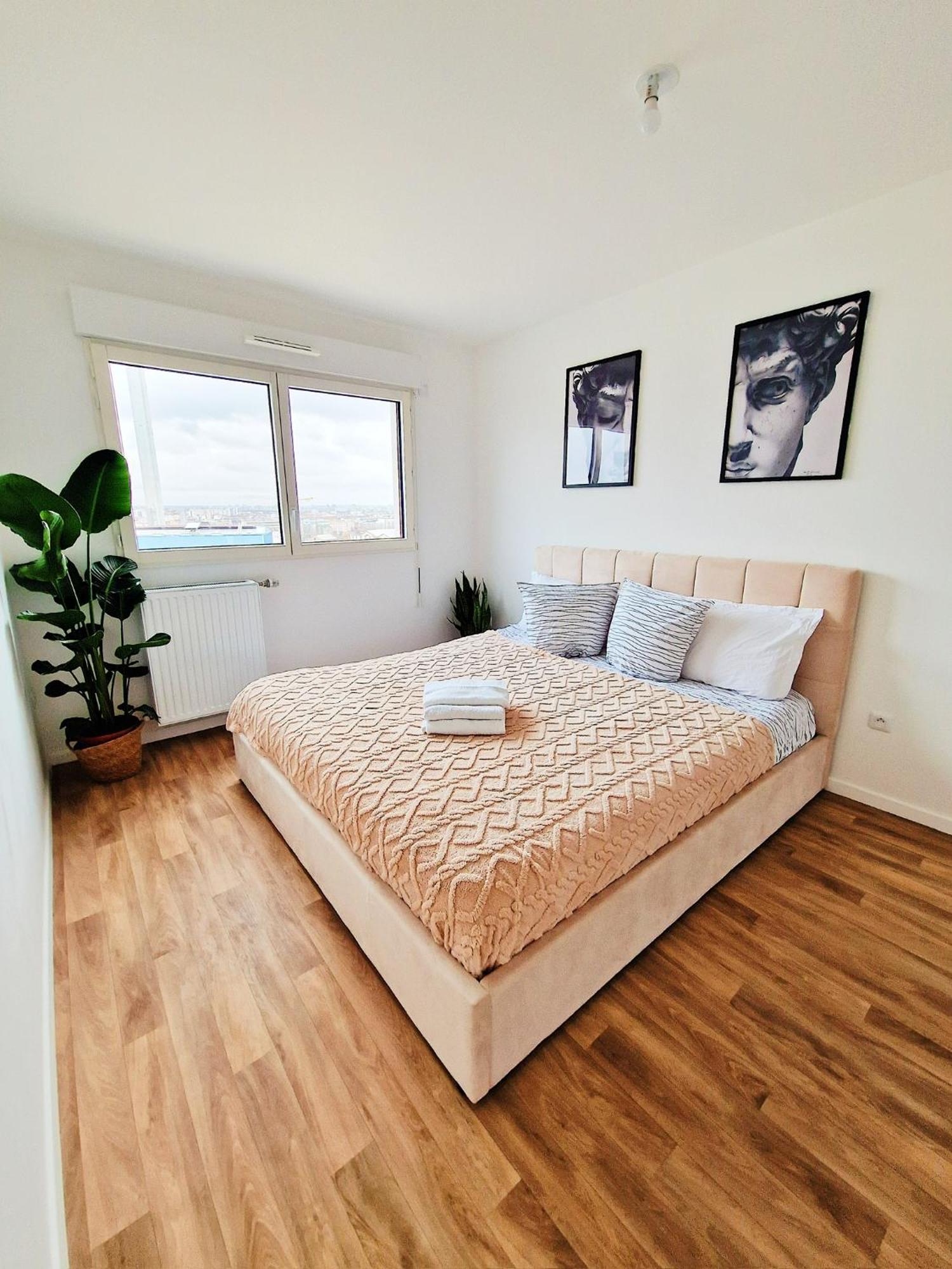 Appartement Charming With Panoramic Seine River & Eiffel Tower Views